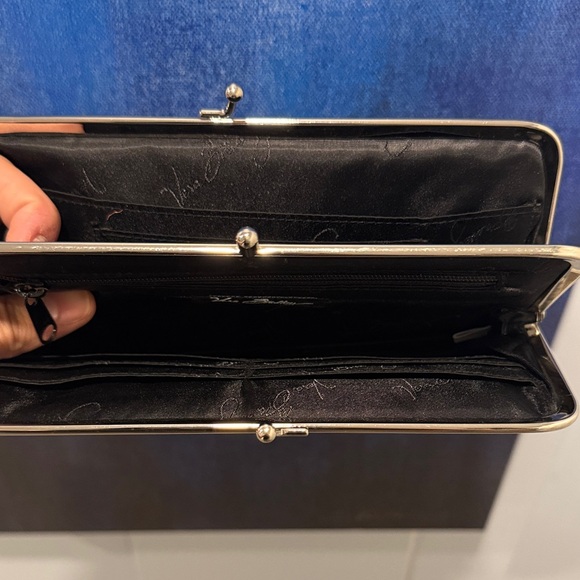 Vera Bradley Black and Cream Floral Wallet - Picture 4 of 6